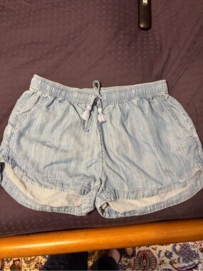 Vineyard Vines Light Blue Drawstring Athletic Shorts